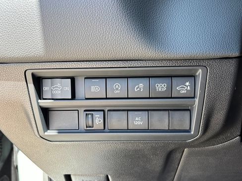 New 2026 Toyota Tundra Limited AWD/4WD image 25