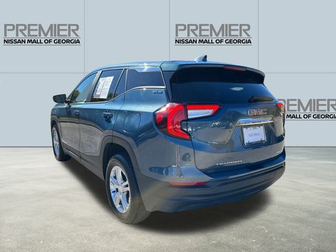 Used 2024 GMC Terrain SLE image 7
