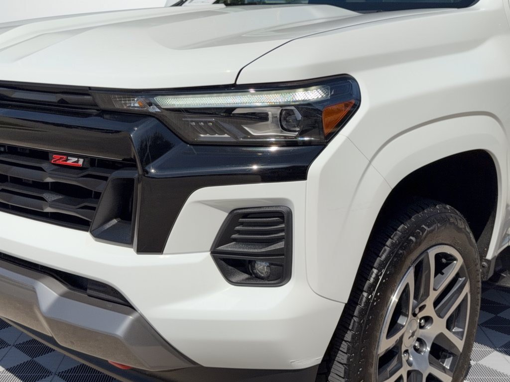 Certified 2024 Chevrolet Colorado Z71 w/ Z71 Convenience Package 2 AWD/4WD image 12