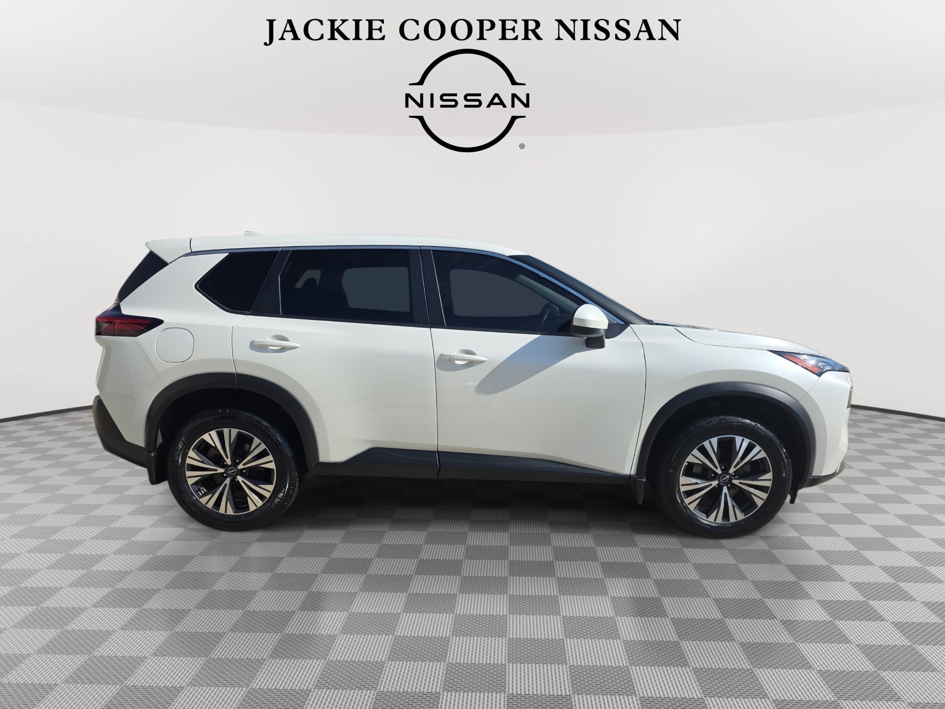Used 2023 Nissan Rogue SV AWD/4WD image 4
