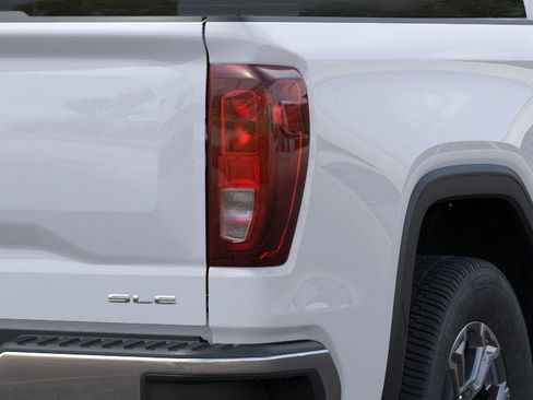 New 2026 GMC Sierra 1500 SLE w/ Preferred Package RWD image 11