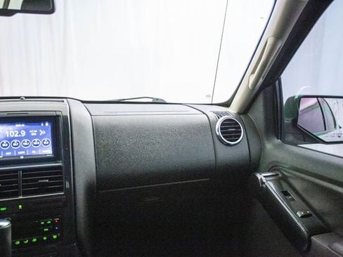 Used 2009 Ford Explorer Sport Trac Adrenalin image 5