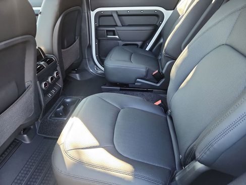 Used 2026 Land Rover Defender 130 S image 5