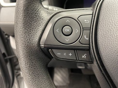 Used 2024 Toyota RAV4 XLE FWD image 22