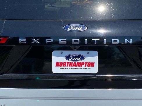 Certified 2025 Ford Expedition Platinum AWD/4WD image 11