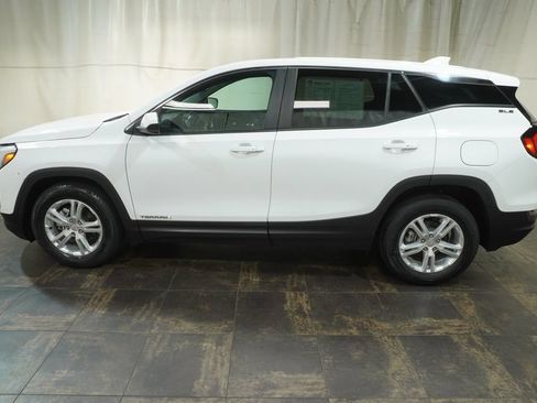 Used 2021 GMC Terrain SLE FWD image 7