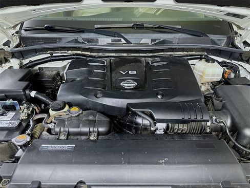 Used 2019 Nissan Armada Platinum w/ Captain's Chairs Package image 9