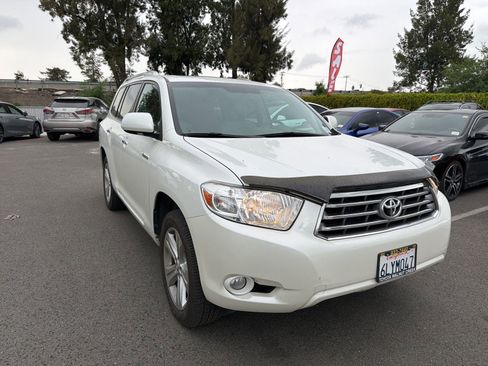 Used 2010 Toyota Highlander Limited image 1