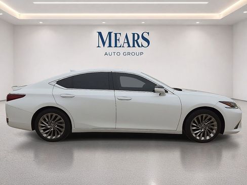 Used 2024 Lexus ES 300h Ultra Luxury w/ Accessory Package (Z2) FWD image 6