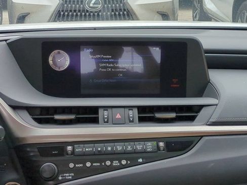 Used 2019 Lexus ES 350 w/ Accessory Package 2 FWD image 16