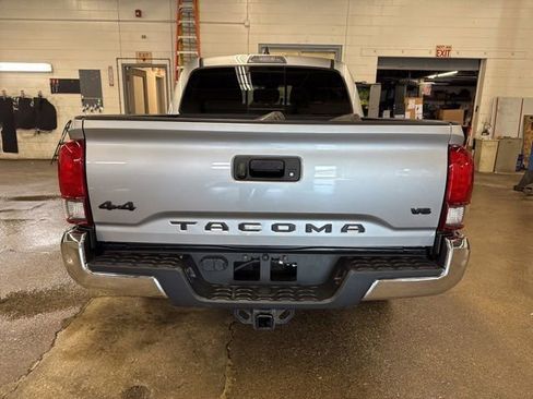 Used 2023 Toyota Tacoma SR5 w/ Black Out Package (TMS) AWD/4WD image 5