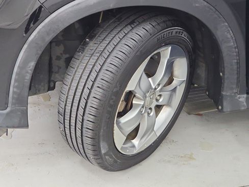 Used 2017 Honda HR-V EX image 31