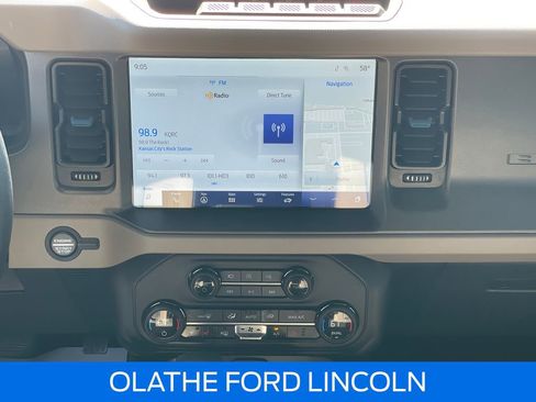 Certified 2024 Ford Bronco Wildtrak AWD/4WD image 21