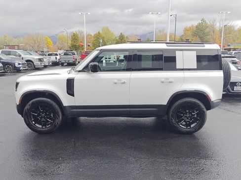 Used 2025 Land Rover Defender 110 S image 4