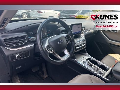Used 2023 Ford Explorer XLT w/ Equipment Group 202A image 14