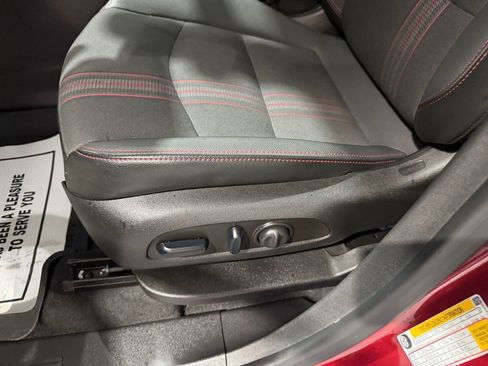 Certified 2023 Chevrolet Equinox RS image 13