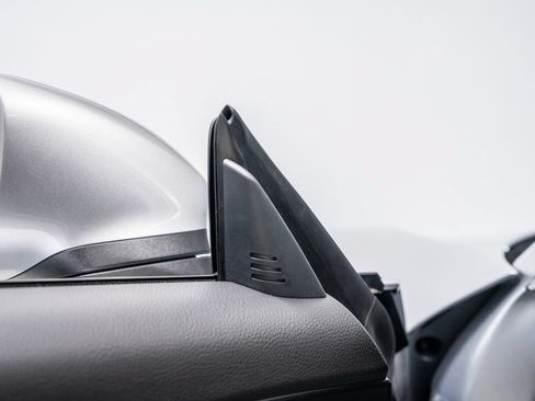 Used 2024 Porsche 718 Cayman RWD image 25