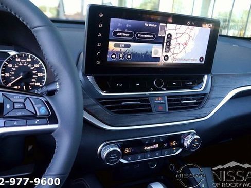 New 2025 Nissan Altima 2.5 SL image 18