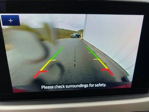 Used 2022 Ford Escape SE image 13