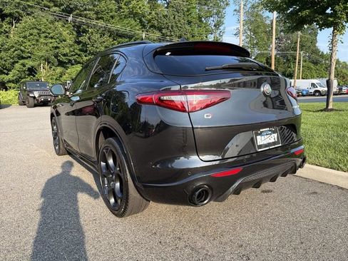 Used 2023 Alfa Romeo Stelvio Veloce AWD/4WD image 6