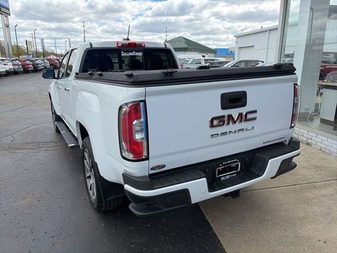 Used 2022 GMC Canyon Denali AWD/4WD image 14
