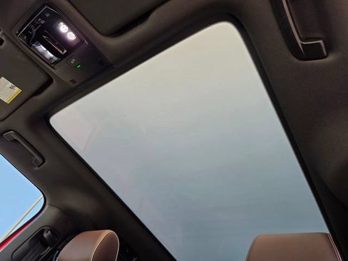 Certified 2025 Volkswagen ID. Buzz Pro S Plus RWD image 20