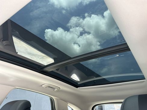 New 2026 Genesis GV70 2.5T Select image 14