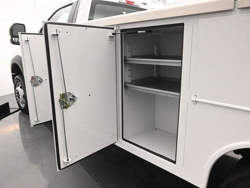 New 2025 Ford F550 2WD Regular Cab Super Duty image 17