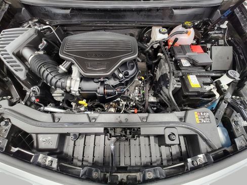 Certified 2025 Cadillac XT5 Sportv w/ Technology Package image 7