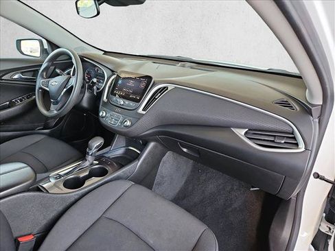 Used 2024 Chevrolet Malibu LT FWD image 20