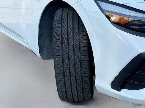 Used 2025 Hyundai Elantra SEL image 41