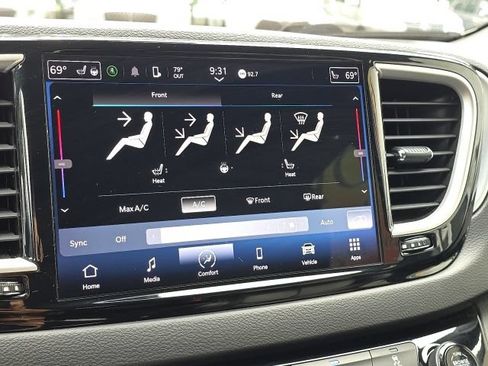 Used 2022 Chrysler Pacifica Touring-L w/ S Appearance Package FWD image 31