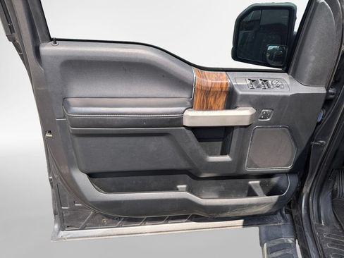 Used 2019 Ford F150 Lariat AWD/4WD image 14