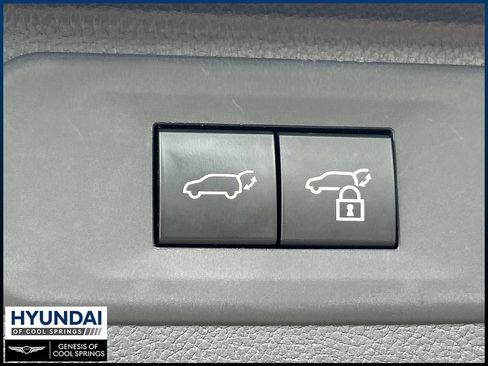 Used 2025 Toyota Grand Highlander FWD image 15