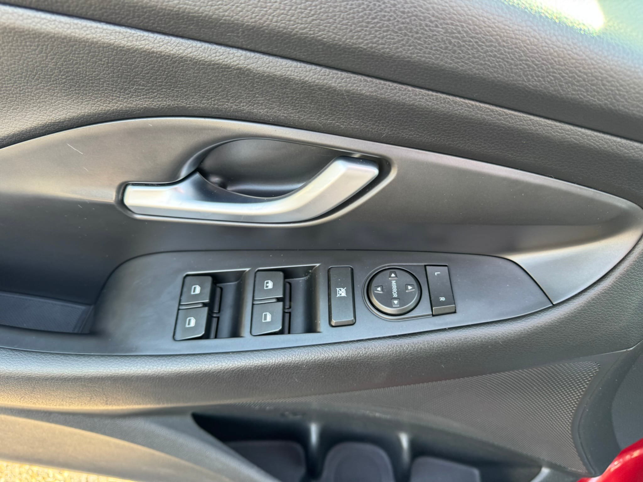 Used 2018 Hyundai Elantra GT FWD image 22