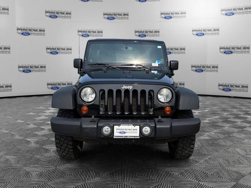 Used 2013 Jeep Wrangler Unlimited Rubicon w/ Connectivity Group AWD/4WD image 8