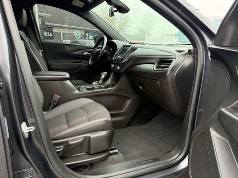 Used 2022 Chevrolet Equinox RS FWD image 10