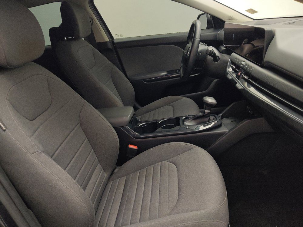 Used 2025 Kia K4 EX FWD image 21