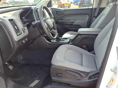 Used 2022 Chevrolet Colorado W/T w/ WT Convenience Package AWD/4WD image 6