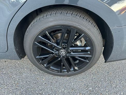 Used 2025 Toyota Camry SE image 9