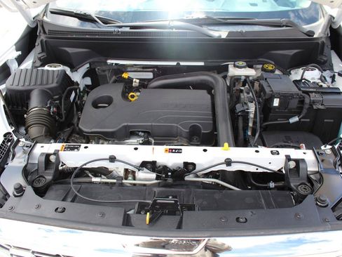 Used 2024 GMC Terrain Denali w/ Denali Premium Package AWD/4WD image 27