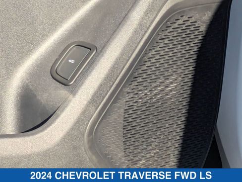 Used 2024 Chevrolet Traverse LS image 14