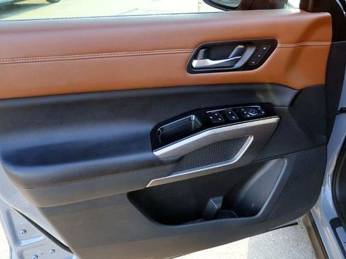Certified 2023 Nissan Pathfinder Platinum FWD image 18