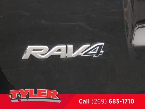 Used 2017 Toyota RAV4 SE w/ Power Extra Value Package AWD/4WD image 13