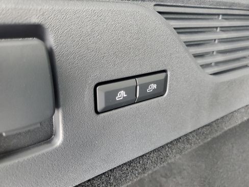 New 2026 Lincoln Nautilus Premier w/ Equipment Group 102A image 33