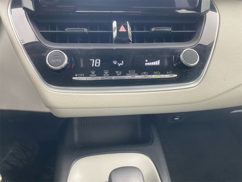 Used 2023 Toyota Corolla LE image 22