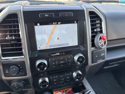 Used 2017 Ford F150 Lariat image 9