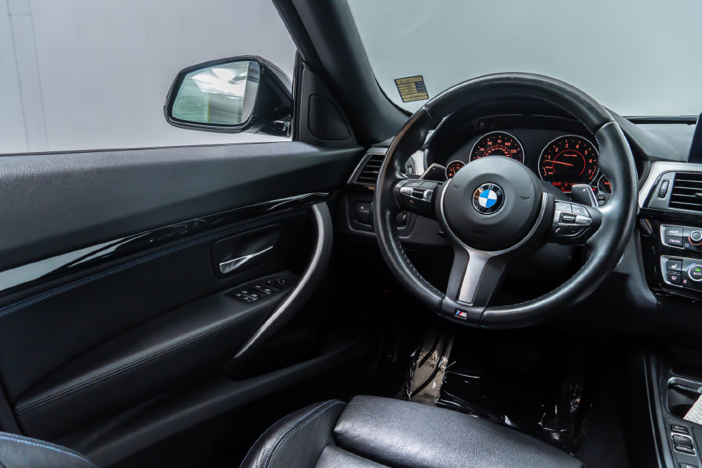 Used 2017 BMW 330i Gran Turismo xDrive AWD/4WD image 32