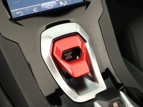 Used 2022 Lamborghini Huracan EVO RWD image 26