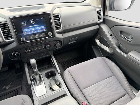 Used 2023 Nissan Frontier SV image 21